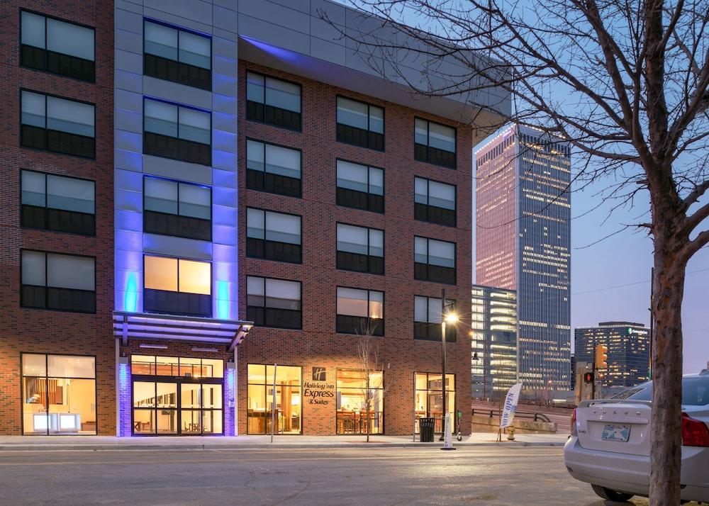 Holiday Express & - Downtown - Arts District By Ihg Hotel Tulsa